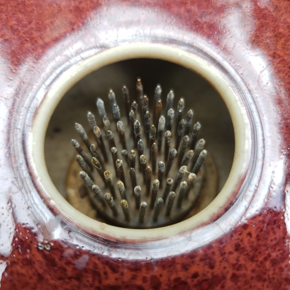 Coyote Roadhouse Ikebana Square Floral Pin Frog Vase - Red - Picture 3 of 12